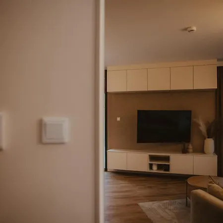 Апартаменти Unia Elegance