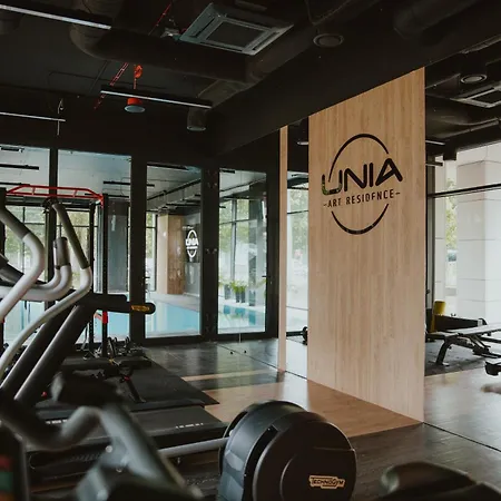 Unia Elegance